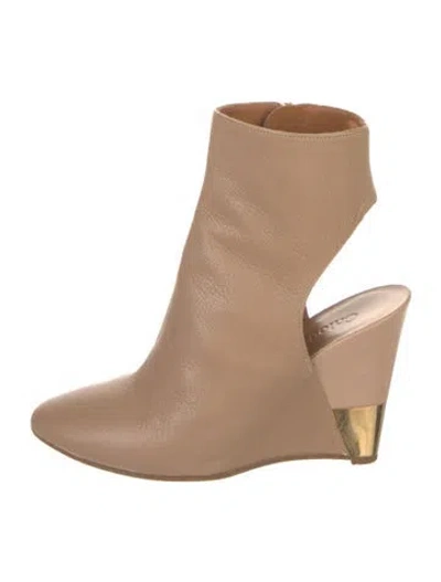 Pre-owned Chloé Leather Boots In Neutral