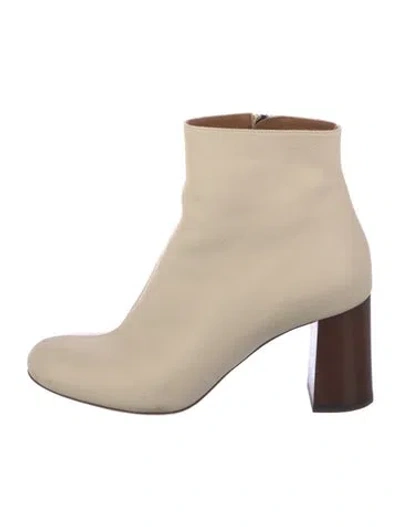 Pre-owned Chloé Leather Boots In Neutral