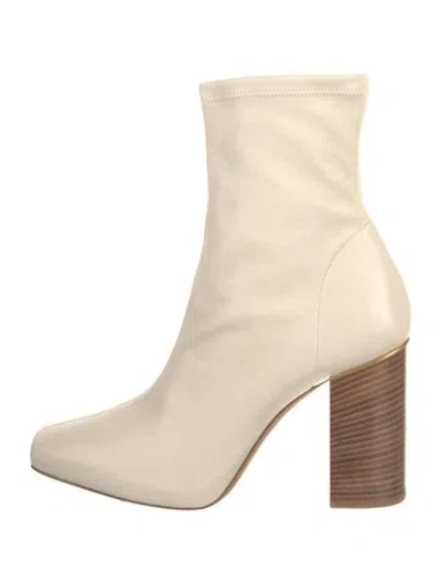 Pre-owned Chloé Leather Boots In Neutral