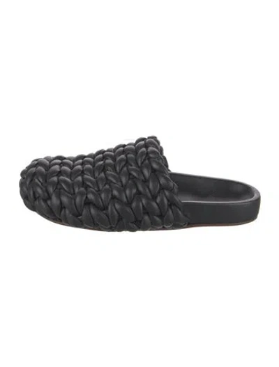 Pre-owned Chloé Leather Braided Accents Slides In Black