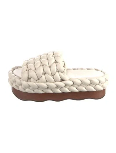 Pre-owned Chloé Leather Braided Accents Slides In Neutral