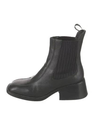 Pre-owned Chloé Leather Chelsea Boots In Black