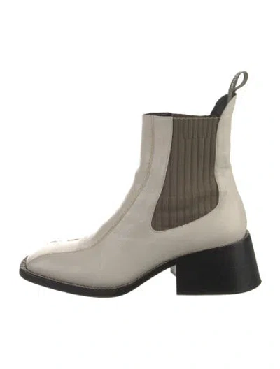 Pre-owned Chloé Leather Chelsea Boots In Neutral