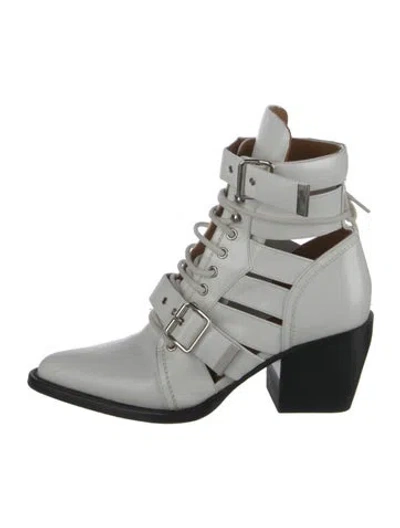 Pre-owned Chloé Leather Cutout Accent Lace-up Boots In White