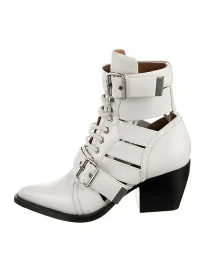 Pre-owned Chloé Leather Cutout Accent Lace-up Boots In White