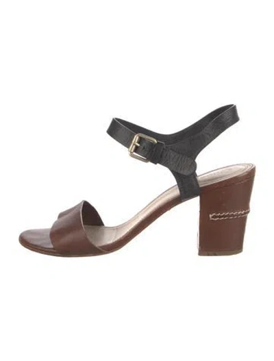 Pre-owned Chloé Leather D'orsay Pumps In Brown