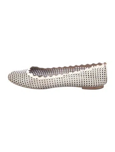 Pre-owned Chloé Leather Patterned Flats In White