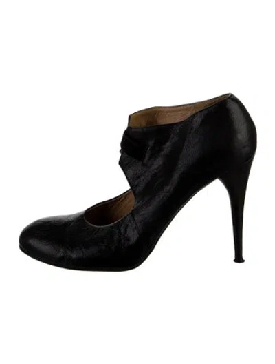 Pre-owned Chloé Leather Pumps In Black