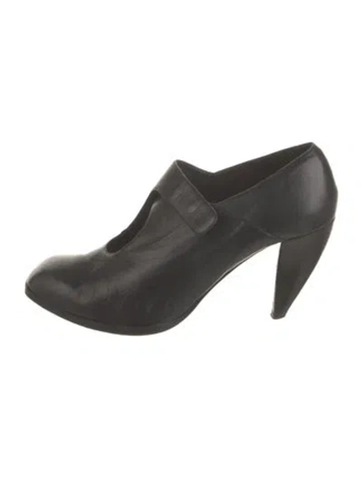 Pre-owned Chloé Leather Pumps In Black