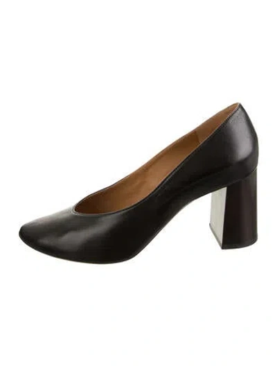 Pre-owned Chloé Leather Pumps In Black