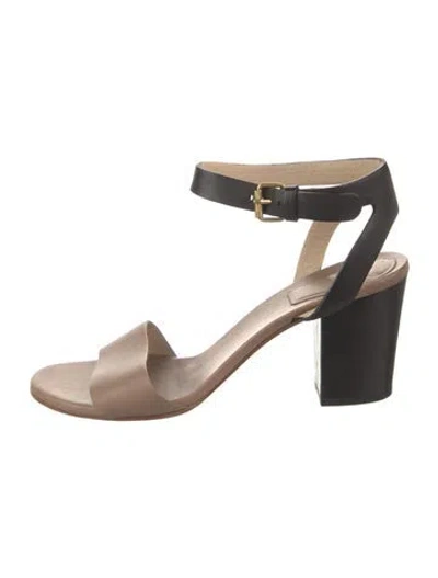 Pre-owned Chloé Leather Sandals In Neutral