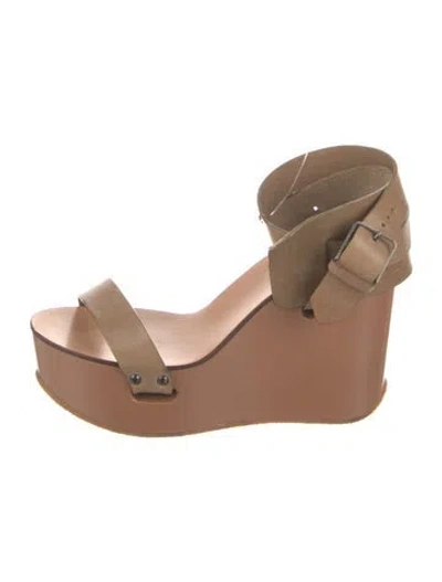 Pre-owned Chloé Leather Sandals In Neutral