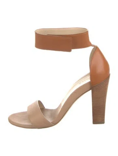 Pre-owned Chloé Leather Sandals In Neutral