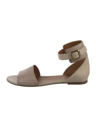 Pre-owned Chloé Leather Sandals In Neutral