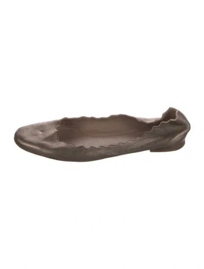 Pre-owned Chloé Leather Scalloped Accent Ballet Flats In Metallic/neutrals