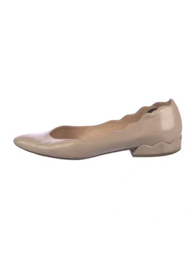Pre-owned Chloé Leather Scalloped Accent Ballet Flats In Neutral