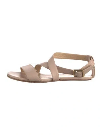 Pre-owned Chloé Leather Scalloped Accent Gladiator Sandals In Neutral