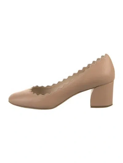 Pre-owned Chloé Leather Scalloped Accent Pumps In Neutral