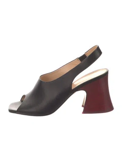 Pre-owned Chloé Leather Slingback Sandals In Black