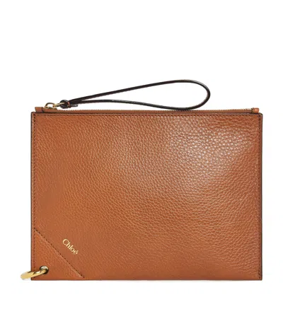 Chloé Leather Spin Zipped Pouch In Brown
