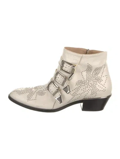Pre-owned Chloé Leather Studded Accents Boots In White