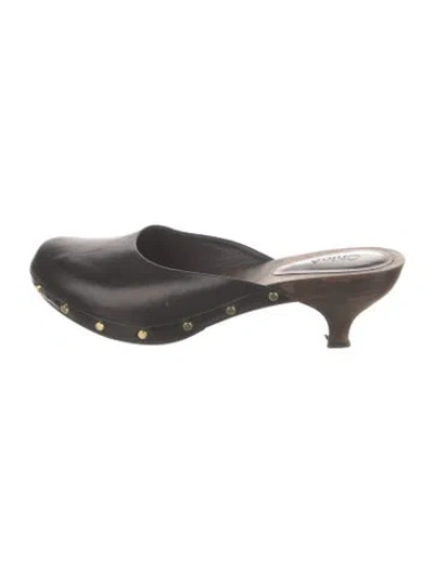 Pre-owned Chloé Leather Studded Accents Mules In Black