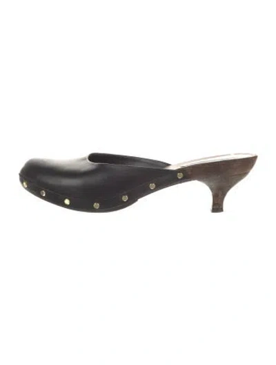 Pre-owned Chloé Leather Studded Accents Mules In Black