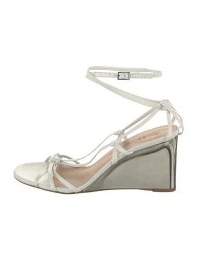 Pre-owned Chloé Leather T-strap Sandals In White