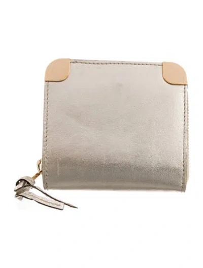 Pre-owned Chloé Leather Wallet In Gold