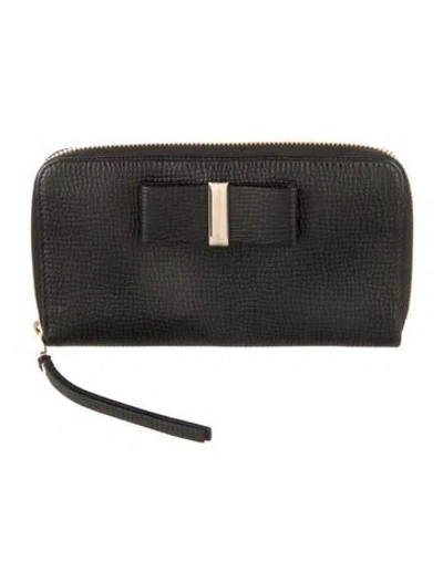 Pre-owned Chloé Leather Wristlet In Black
