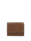Chloé Tri-fold Logo Wallet In Brown