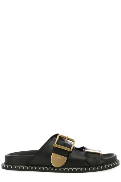 Chloé Logo Engraved Buckled Sandals In Black