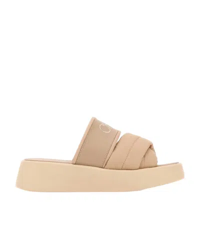 Chloé Logo Letter Cross-band Flip-flops In Nude