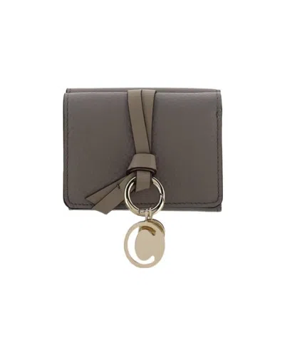 Chloé Logo Three-fold Wallet In Black