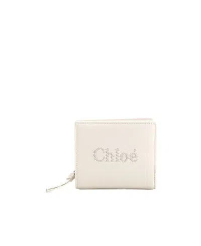 Chloé Logo Wallet In White