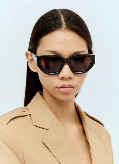 Chloé Marcie Cat-eye Sunglasses In Black