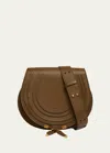Chloé Marcie Medium Saddle Crossbody Bag In Grained Calfskin In Dark Khaki