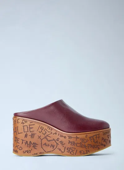 Chloé Maxime Wedge Mules In Burgundy