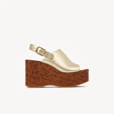 Chloé Maxime Wedge Sandal In Gold