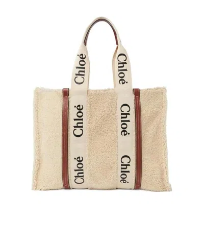Chloé Medium Woody Shearling Tote Bag In Nude