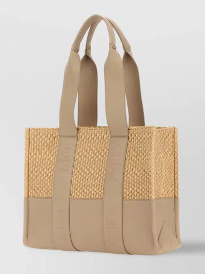 Chloé Medium Woody Shopping Bag In Raffia And Leather In Floralgrey