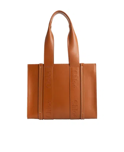 Chloé Medium Woody Tote Bag In Brown