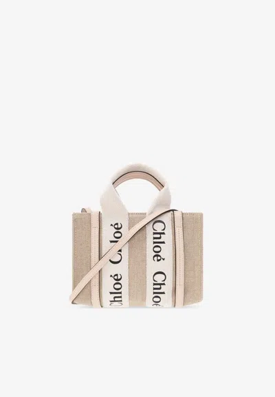 Chloé Mini Woody Handbag In Sand