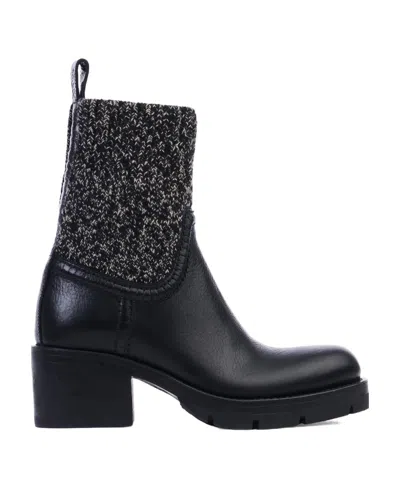 Chloé Neva Socks And Ankle Boots In Black