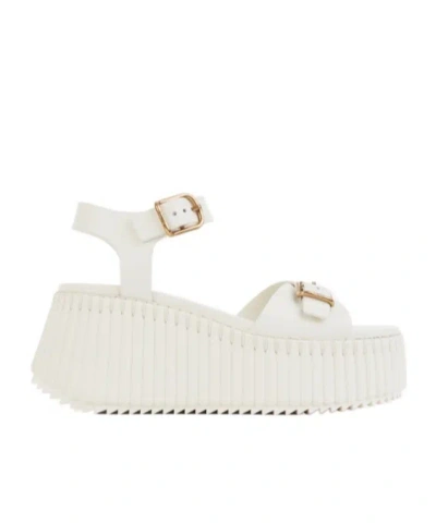 Chloé Open-toed Wedge Sandals In White