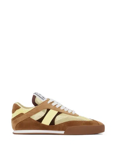 Chloé Panelled Sneakers In Brown
