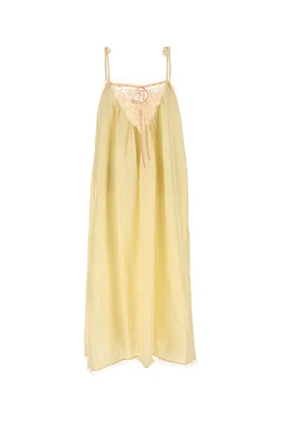 Chloé Gathered Lace-trimmed Silk-habotai Midi Dress In Yellow