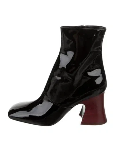 Pre-owned Chloé Patent Leather Boots In Black