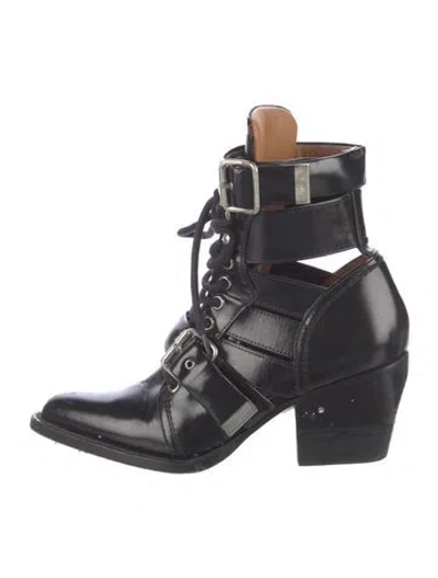 Pre-owned Chloé Patent Leather Lace-up Boots In Black