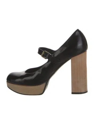 Pre-owned Chloé Patent Leather Pumps In Black